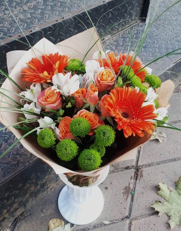 Букет цветов из: Герберы, Хризантемы, Альстромерии и Розы в Волченки