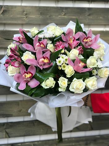 Букет цветов из: Розы и Хризантемы в Волченки