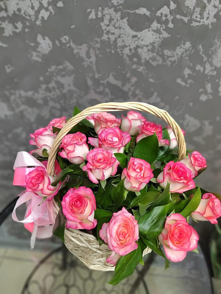 Цветочная композиция из Розы в корзине в Волченки