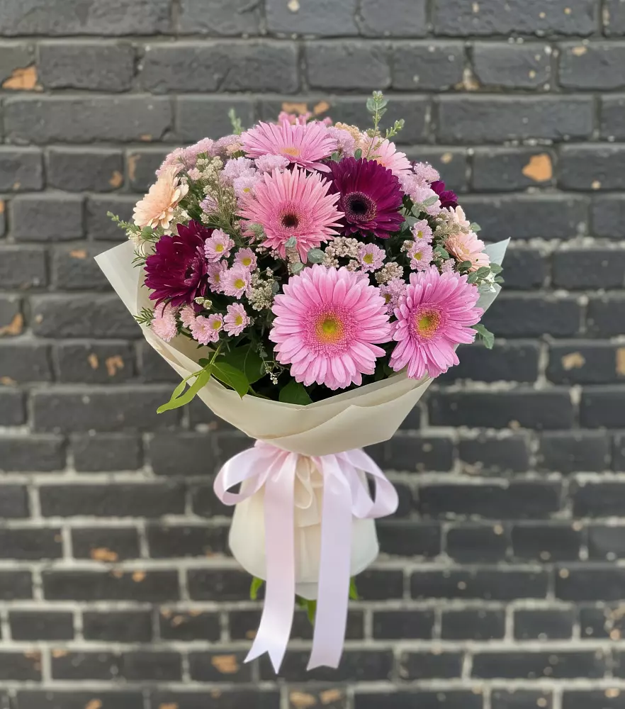 Букет цветов из: Герберы и Хризантемы в Волченки