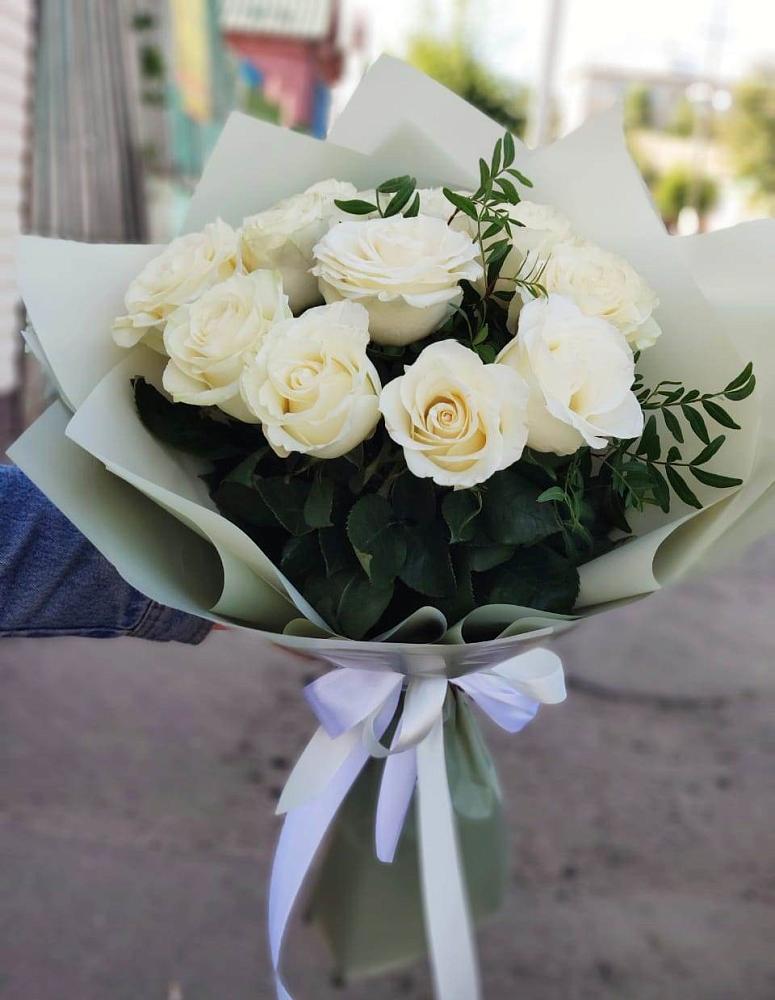 Букет Белые розы Проуд в Волченки