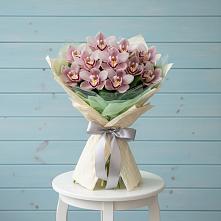 Букет цветов из:  Орхидеи и Розы в Волченки