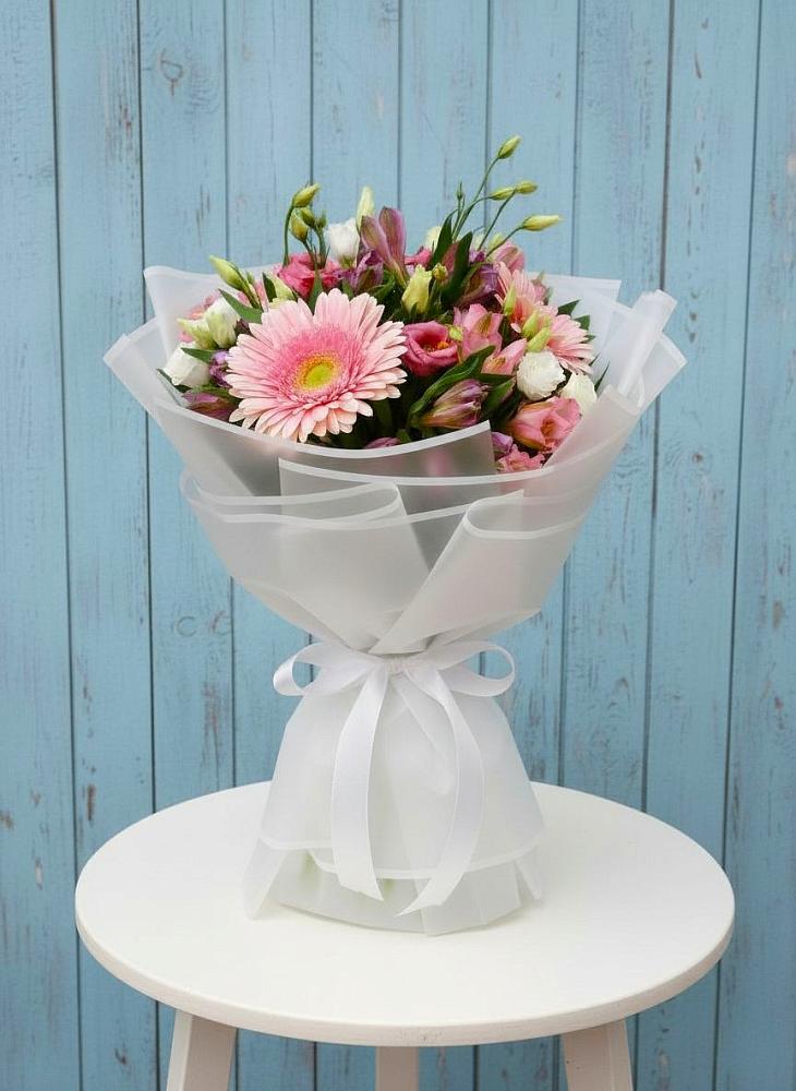 Букет цветов из: Герберы, Альстромерии и Лизиантусы в Волченки