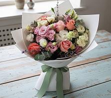 Букет цветов из:  Розы, Лизиантусы и Гвоздики в Волченки