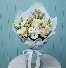 Букет цветов из:  Розы и Лизиантусы в Волченки