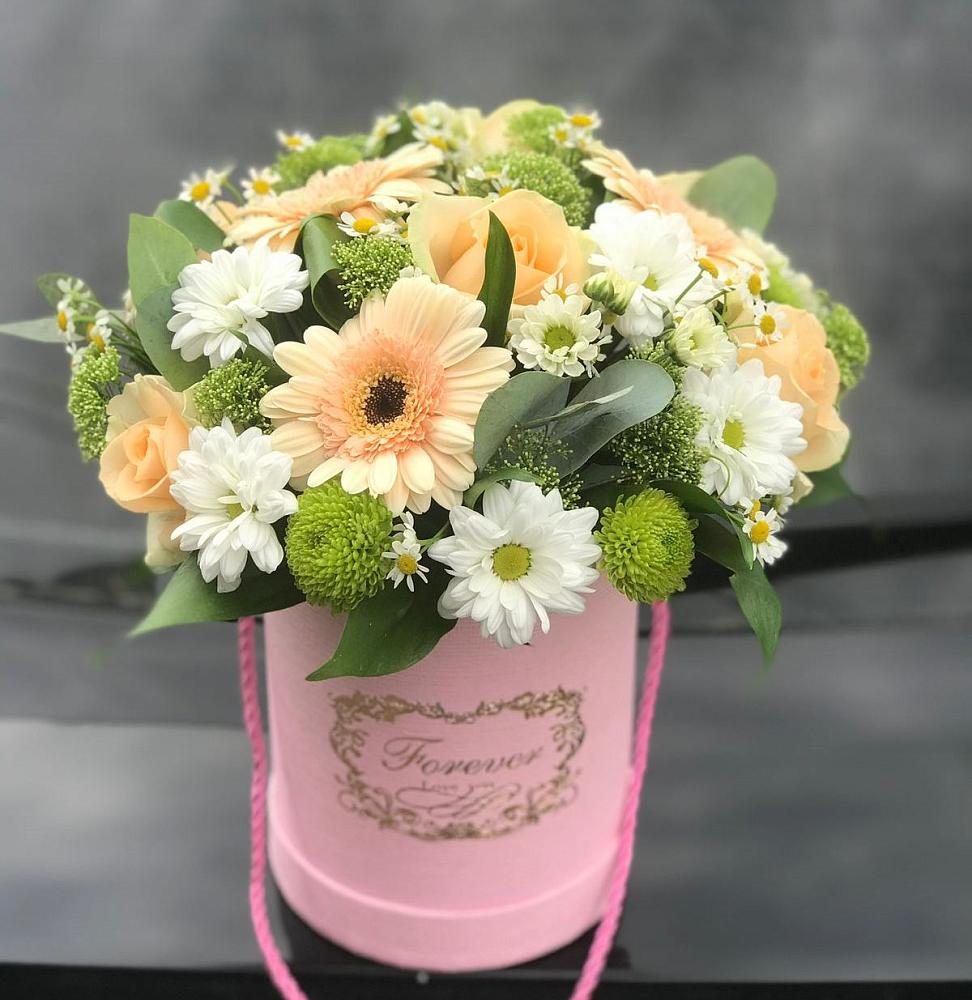 Цветочная композиция из Розы, Герберы и Хризантемы в шляпной коробке в Волченки