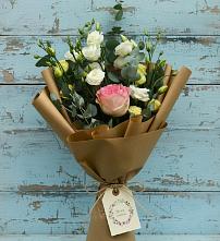 Букет цветов из:  Розы и Лизиантусы в Волченки