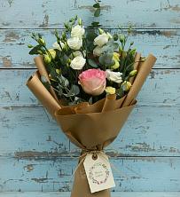 Букет цветов из:  Розы и Лизиантусы в Волченки