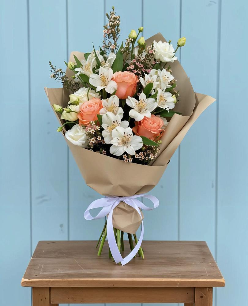 Букет цветов из: Альстромерии, Лизиантусы, Розы и Хризантемы в Волченки