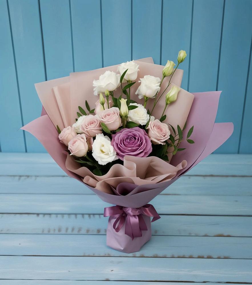 Букет цветов из: Розы и Лизиантусы в Волченки